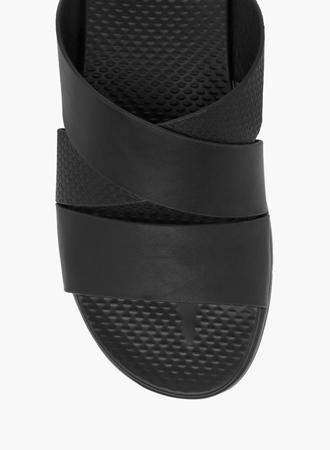 Men Textured Slip-On Cross Strap Sandals