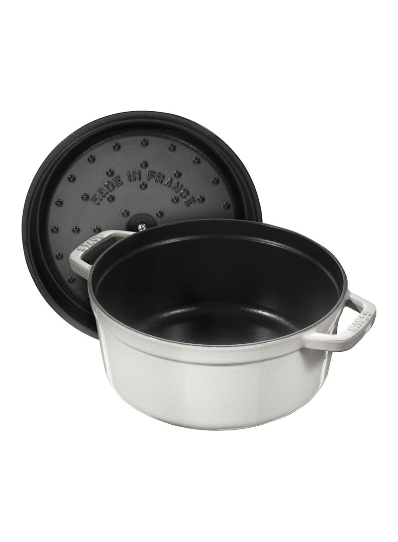 Staub Round Cocotte 24Cm White 3.8L Cast Iron Material Matte Black Inner Enamel. Lid With Aroma Rain Structure. Suitable For All Types Of Hobs Incl. Induction. Ovensafe. Grill Safe.