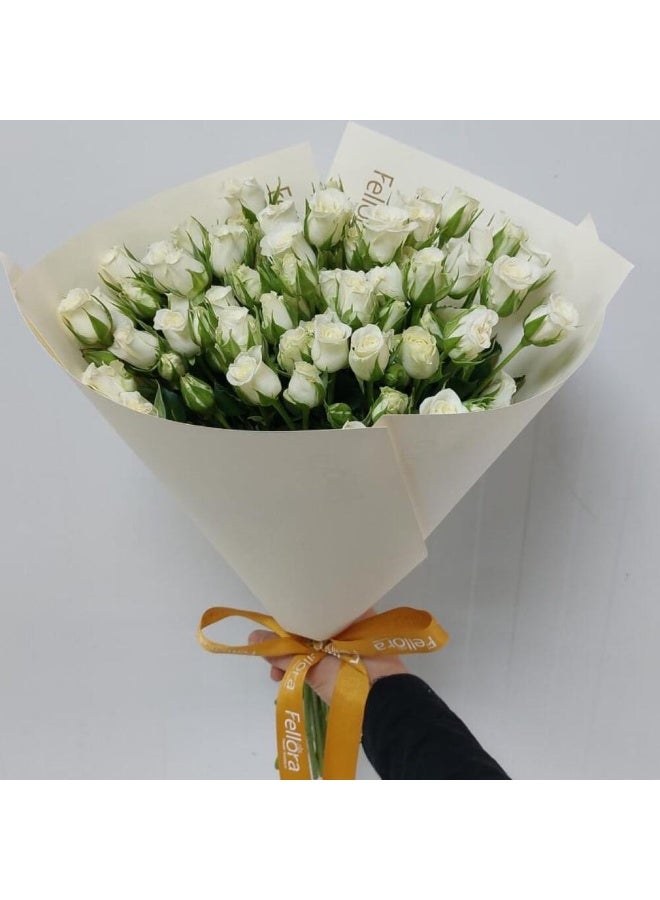 21 White Spray Roses Bouquets