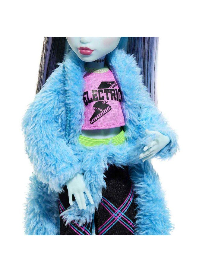 Monster High Creepover Party Frankie Stein Doll with Accessories