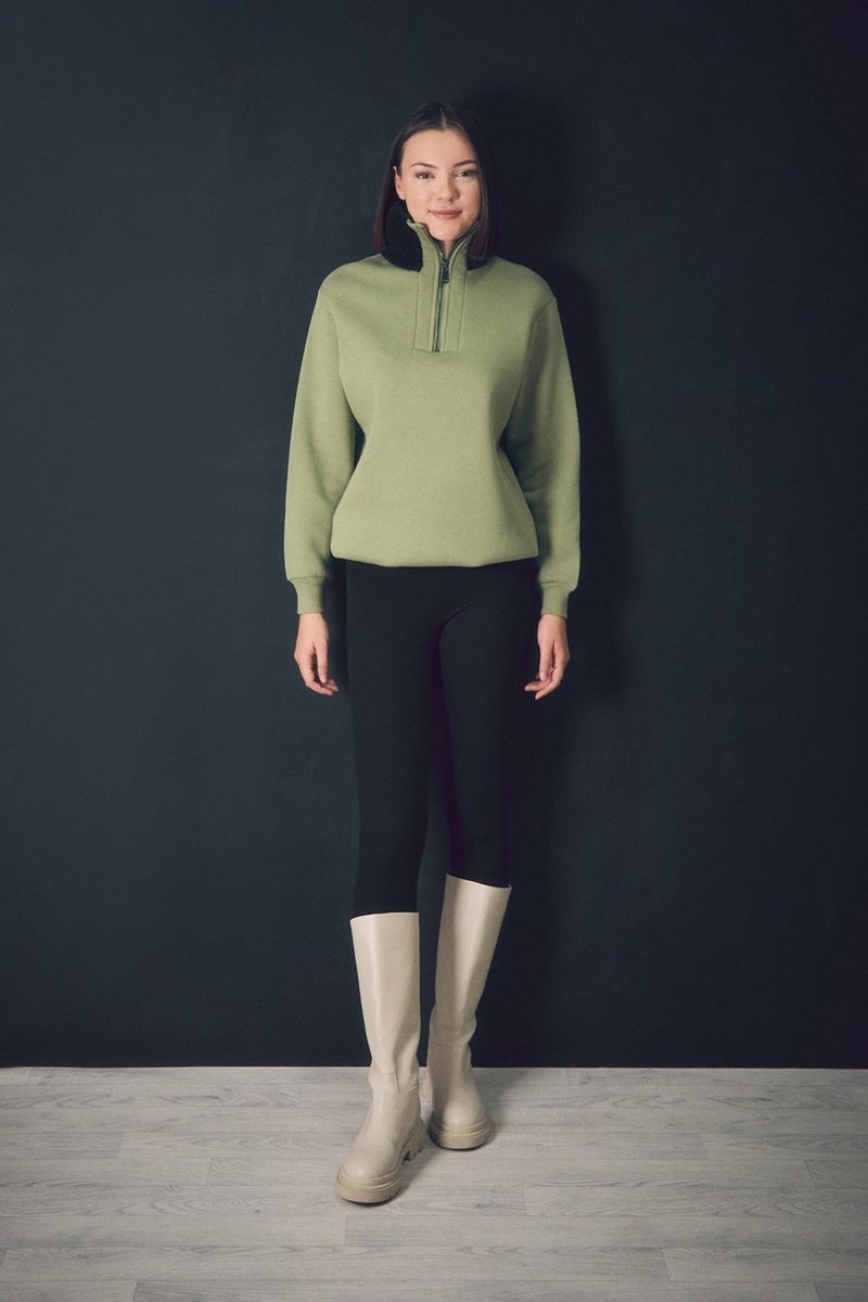 Basic Sweatshirt with Plush Collar and Waist Stopper