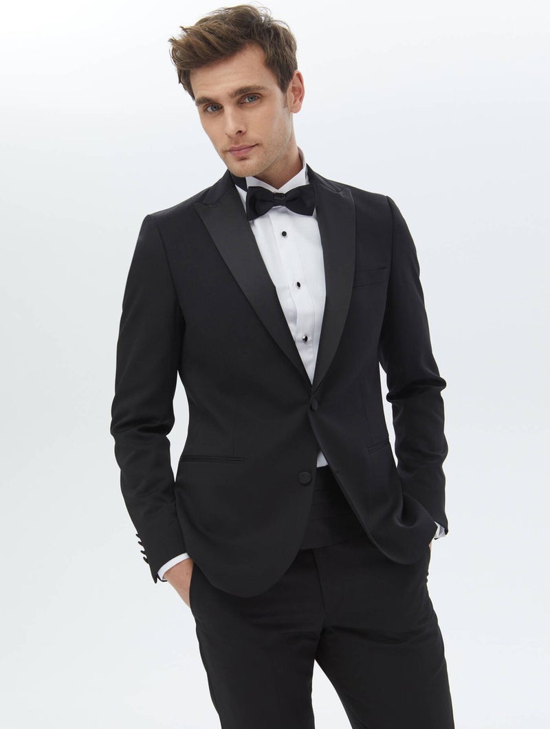 Black Plain Slim Fit Removable Double Breasted Lapel Woven Tuxedo Suit