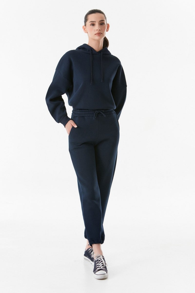 Elastic Waist and Stoppered Leg Jogger Sweatpants