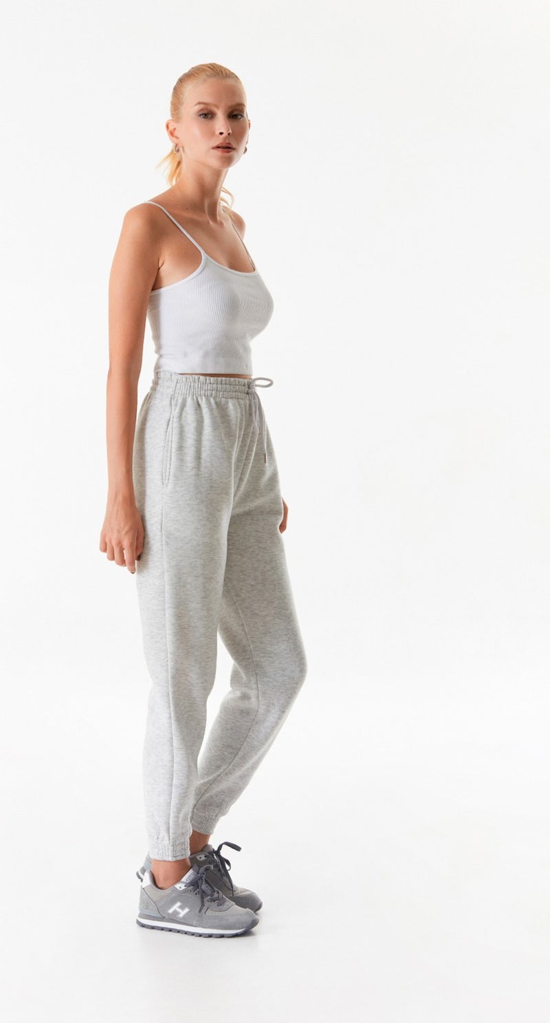 Basic Elastic Waist Pocket Jogger Sweatpants