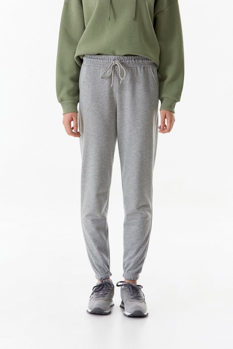 Basic Elastic Waist Jogger Sweatpants