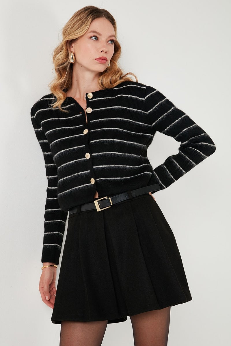 Standard Fit Striped Soft Texture Crop Knitwear Cardigan Women's Cardigan 4615551