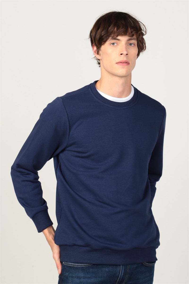 Crew Neck Basic Unisex Sweatshirt