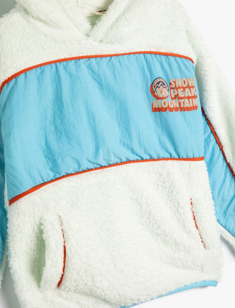 Hooded Plush Sweat Ski Themed Pocket Color Contrast