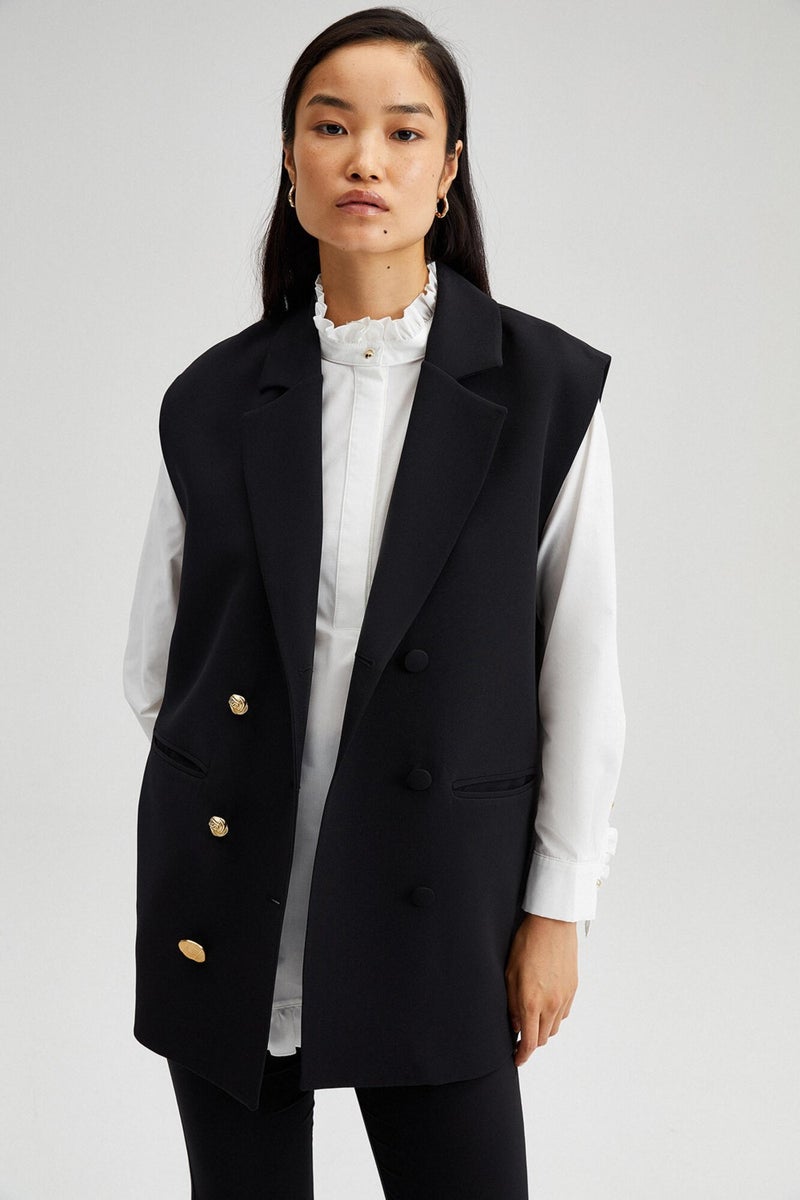 Touche Button Detailed Crepe Vest