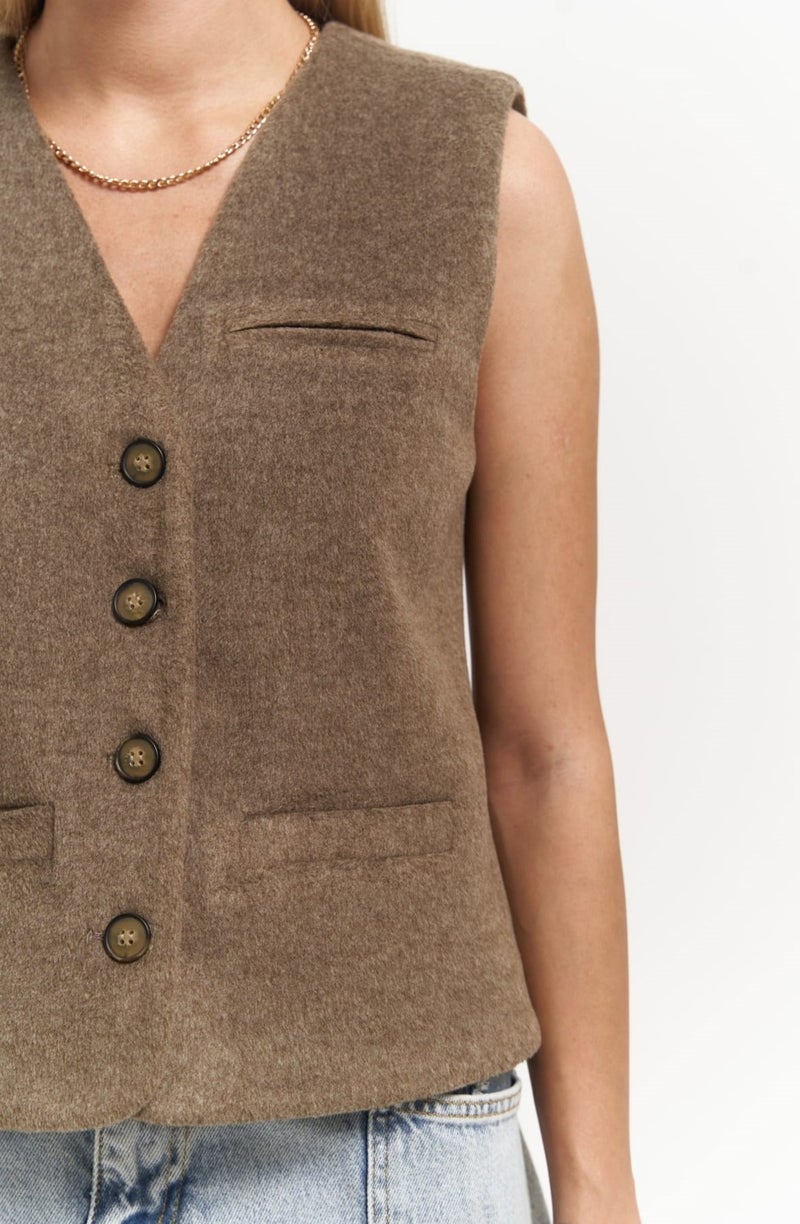 Pace Soft Brown Short Vest