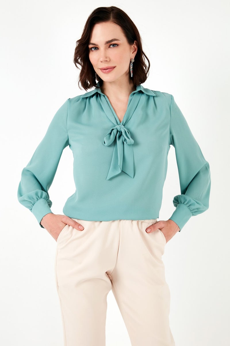 Lace Detailed V-Neck Chiffon Shirt Women's Shirt 611BZ0047