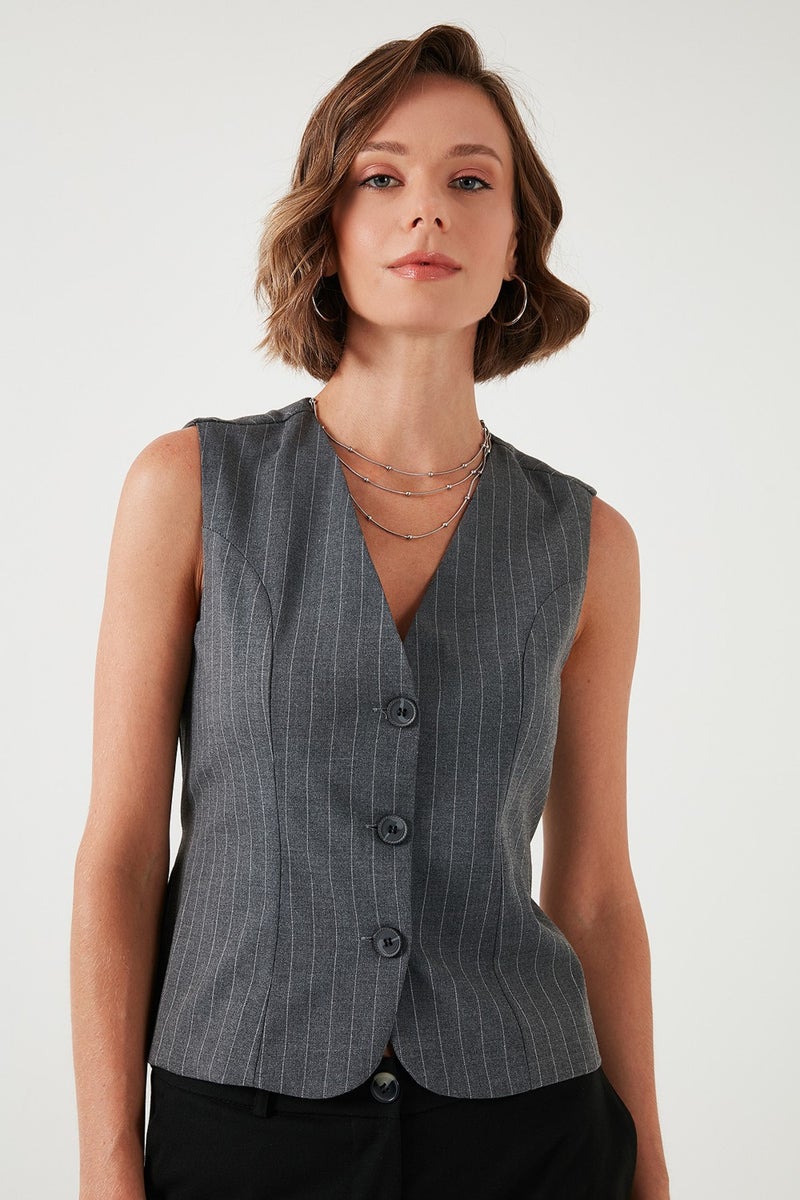 Fitted-Fits-The-Body Lined Classic Woven Vest Women's Vest 611YL030W4