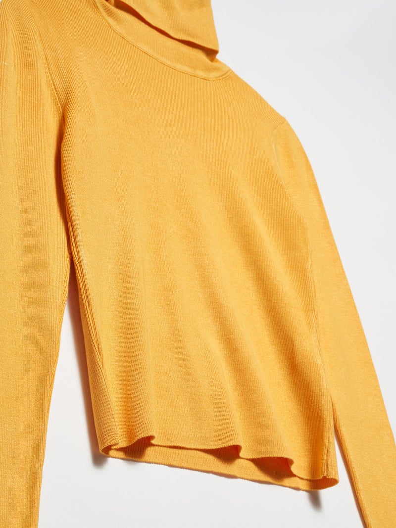 10225 Turtleneck Sweater-Mustard