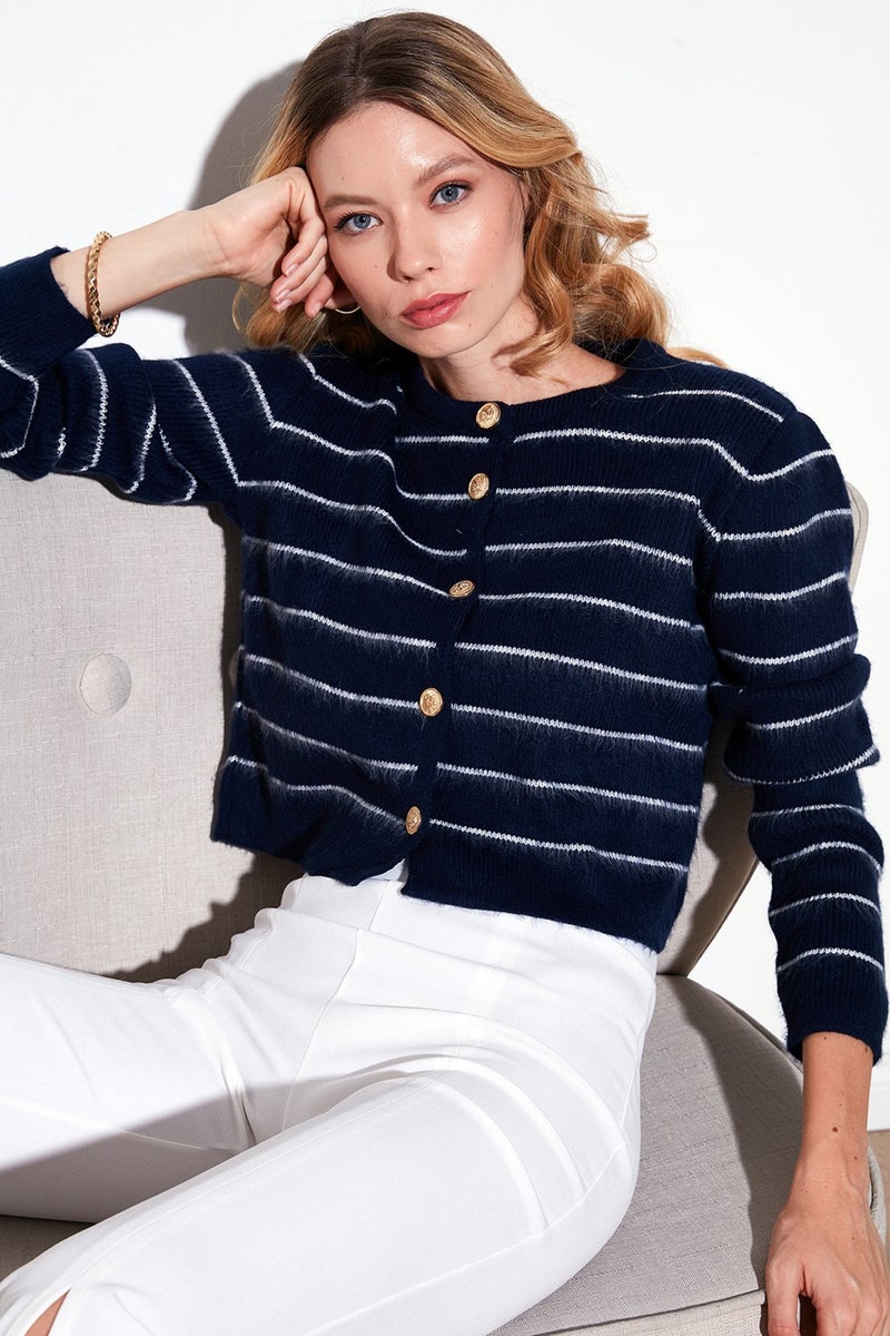 Standard Fit Striped Soft Texture Crop Knitwear Cardigan Women's Cardigan 4615551
