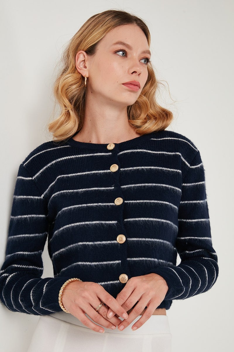 Standard Fit Striped Soft Texture Crop Knitwear Cardigan Women's Cardigan 4615551