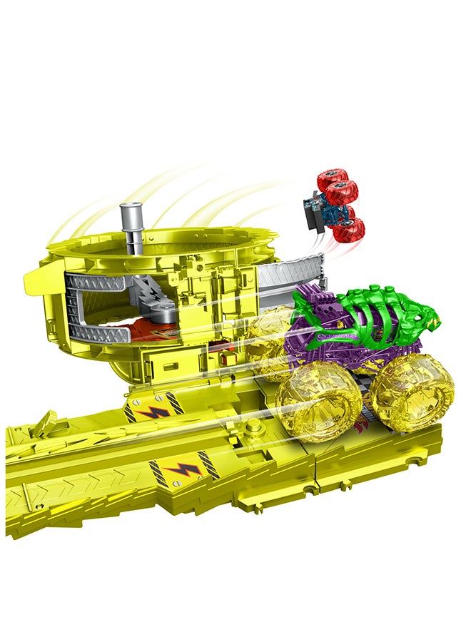 Monster Trucks Track Set with 2 Toy Trucks: Oversized Skelesaurus & 1:64 Scale Bone Shaker, Charge & Chase Challenge with 2 Crushed Cars