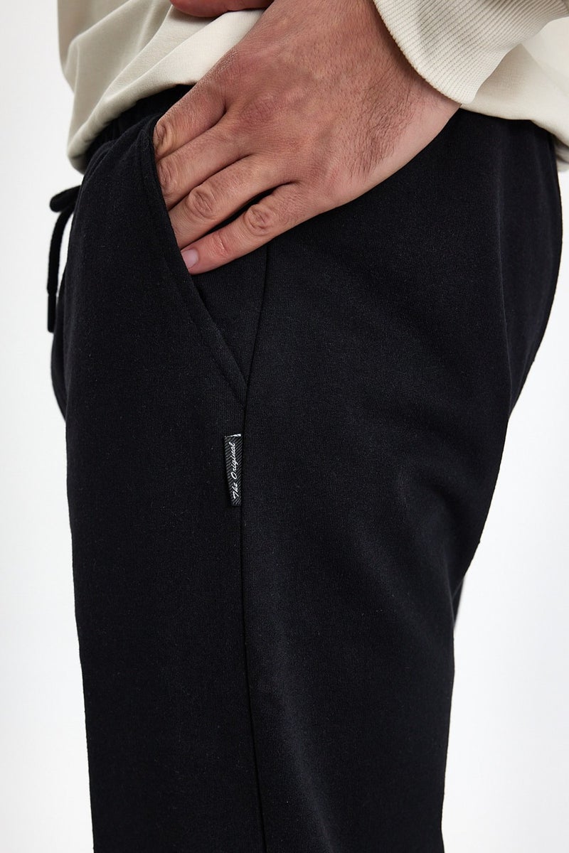 Men's Black Sweatpants with Pocket Standard Fit Comfortable Mold