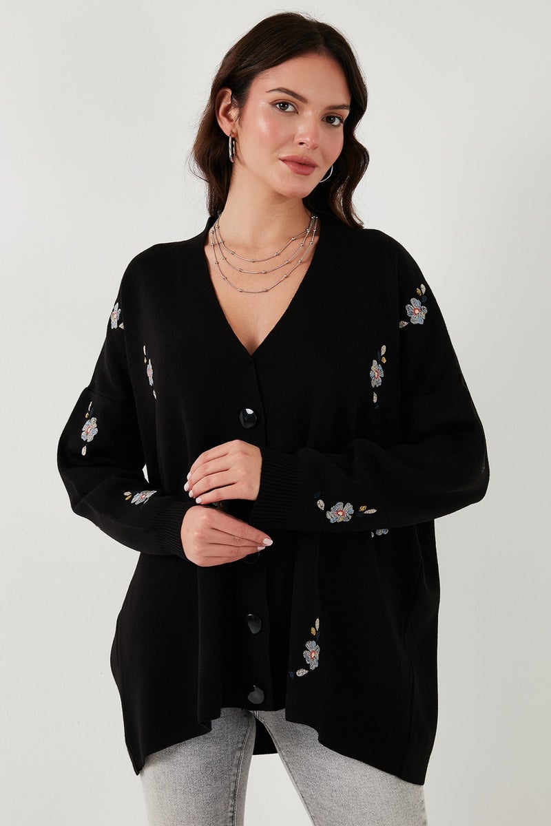 Floral Embroidered Oversize Fit V Neck Buttoned Cardigan Women's Cardigan 4616191