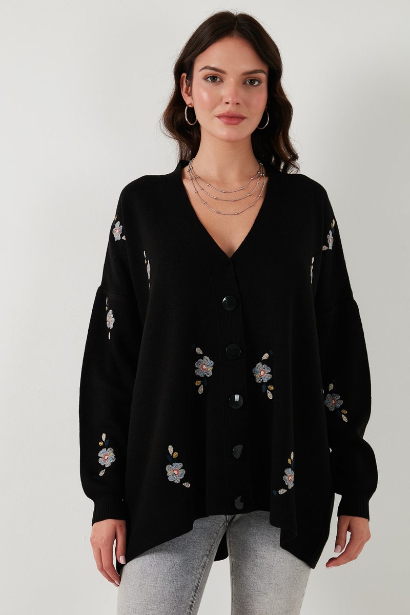 Floral Embroidered Oversize Fit V Neck Buttoned Cardigan Women's Cardigan 4616191