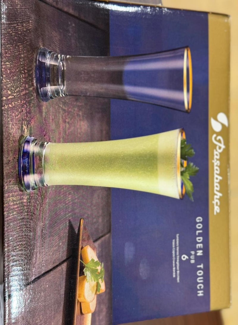 Drinking glasses with a golden touch