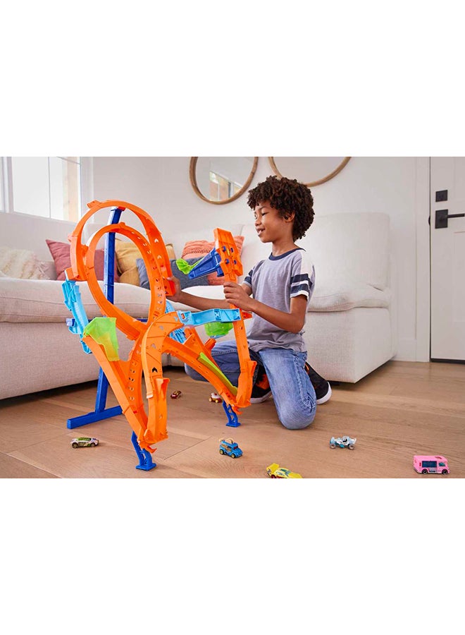 Track Set With 1 Hot Wheels  Car, Tall Figure-8 Track for Race & Stunting, Connects to Other Hot Wheels  Tracks, Folds for Convenient Storage