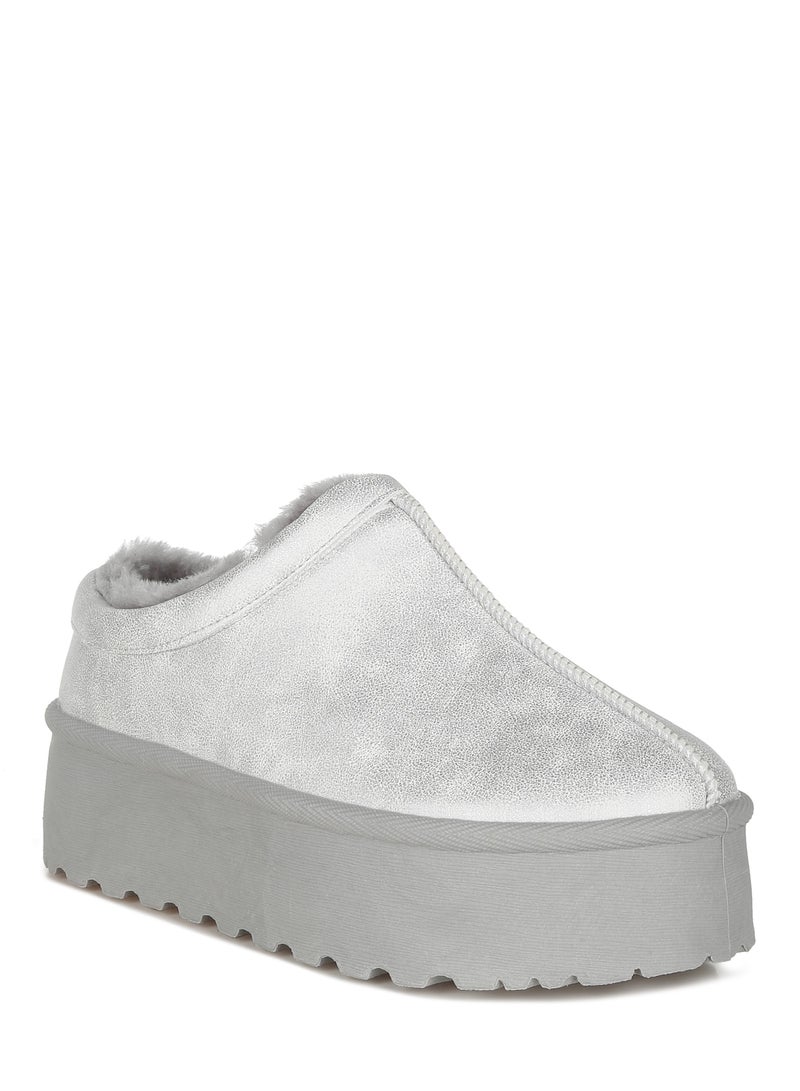 Faux Leather Platform Classic Slip-On in Silver