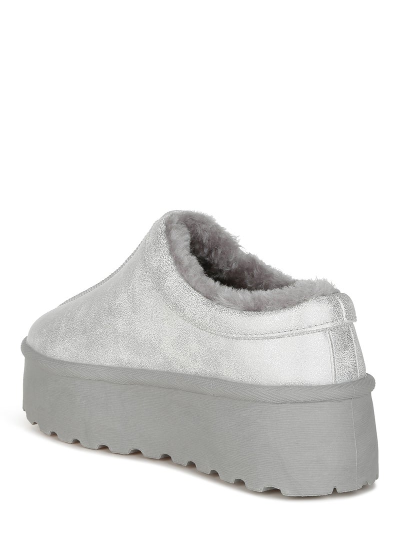 Faux Leather Platform Classic Slip-On in Silver