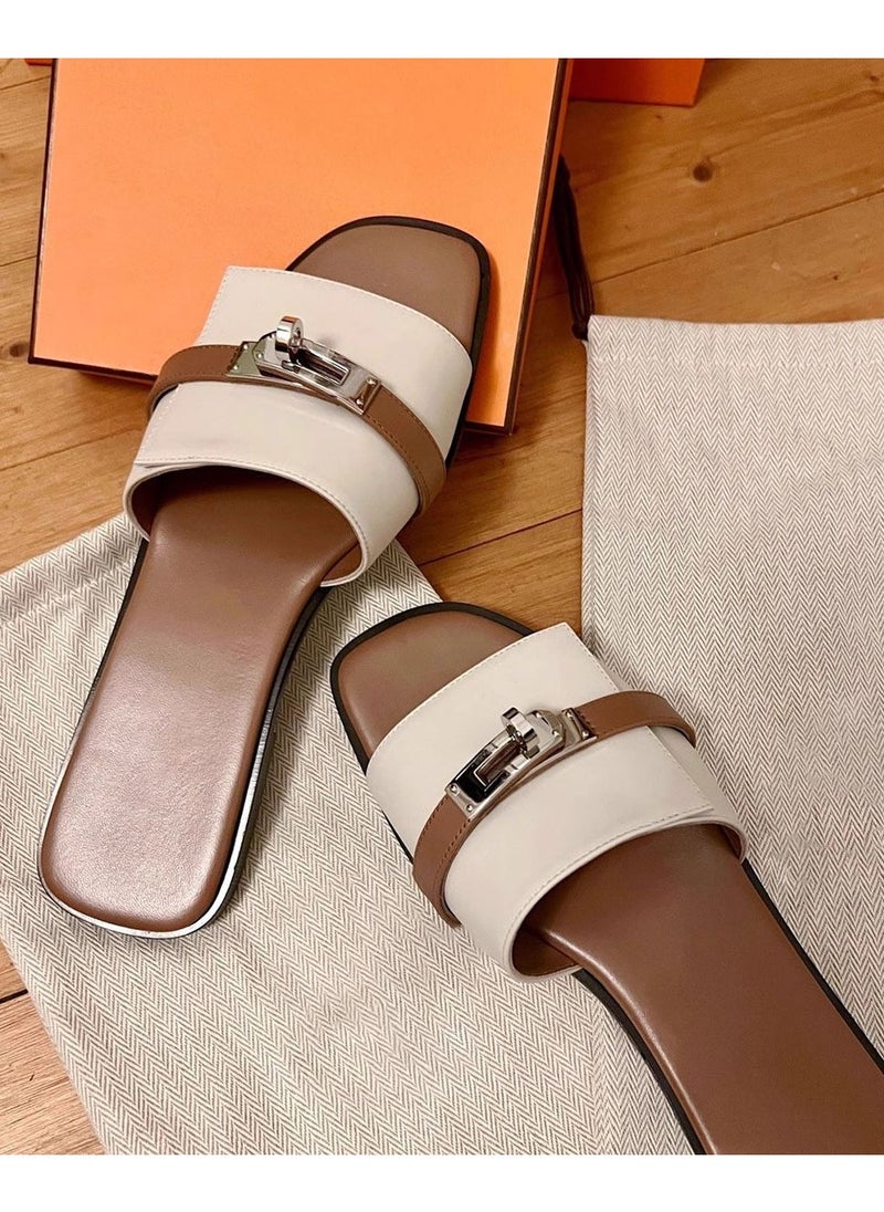 Open Roed Buckle Flat Bottomed Fashionable Sandals For Wearing Outside