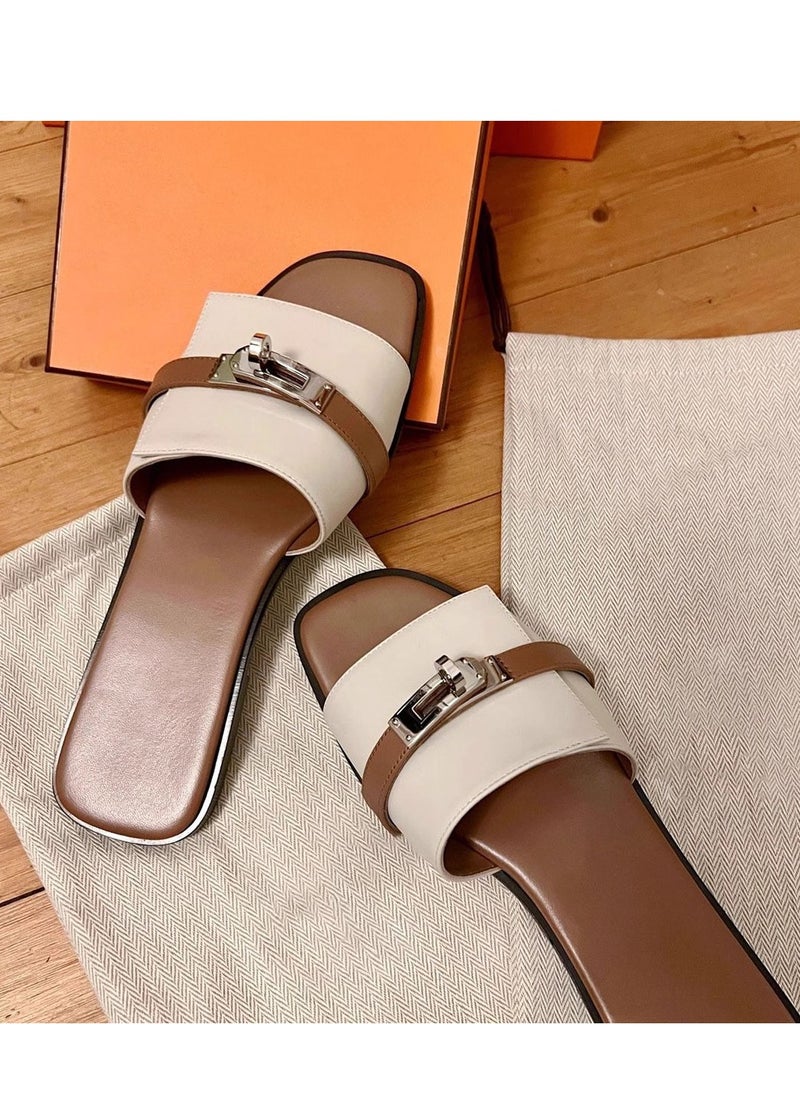 Open Roed Buckle Flat Bottomed Fashionable Sandals For Wearing Outside