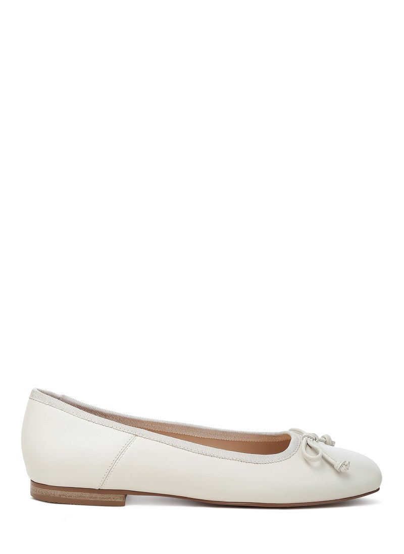 Square-Toe Bow Ballerinas in Beige