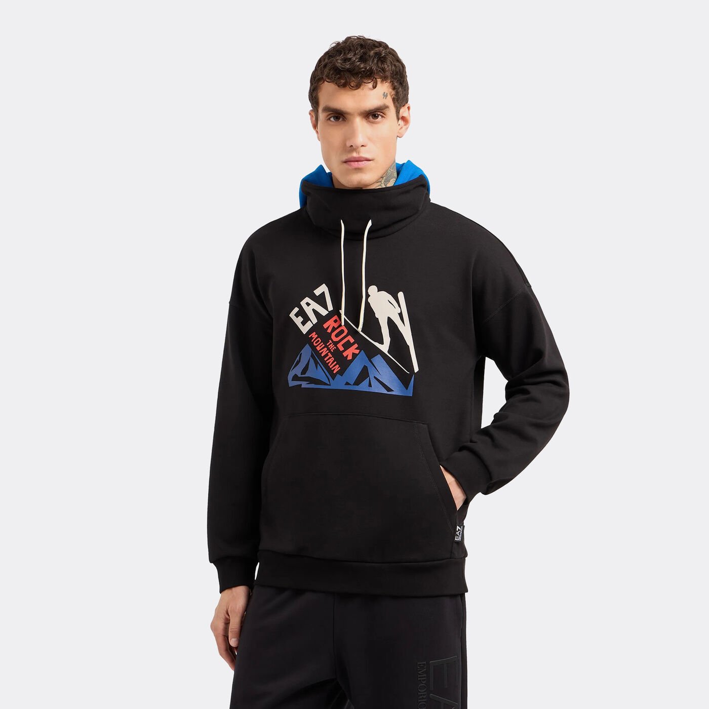 Men's Train Graphic Series Hoodie