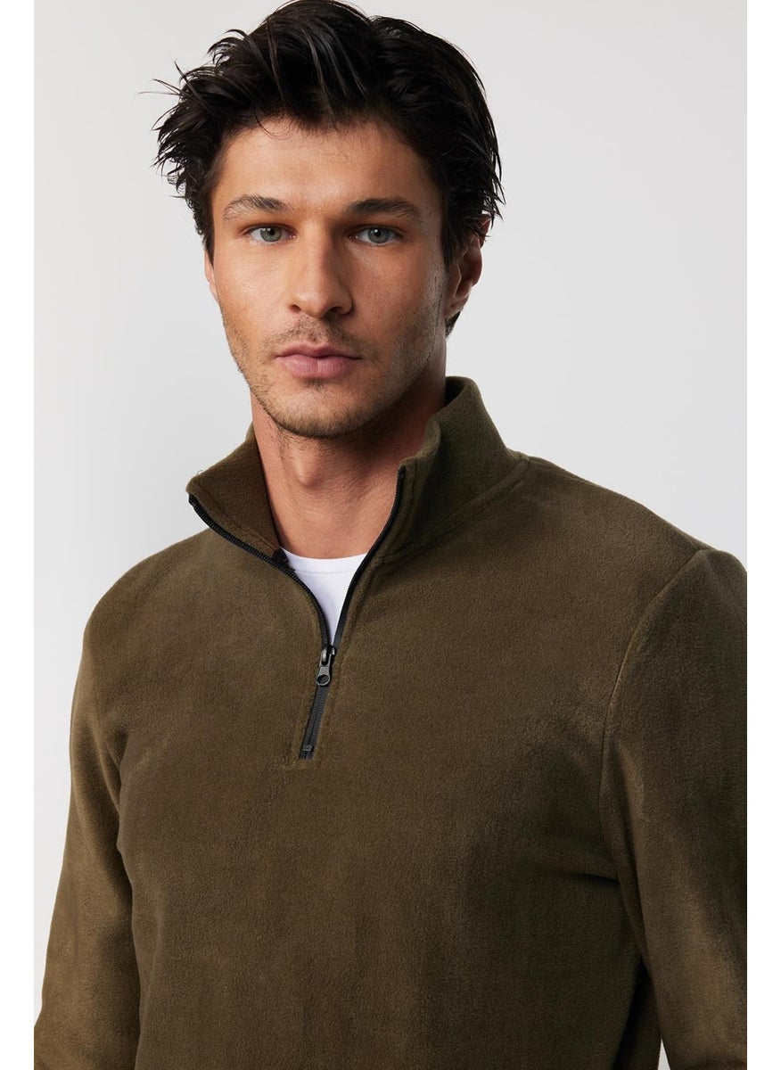 Men's Standard Fit Relaxed Cut Non-Pilling Cold Proof Khaki Stand Collar Fleece Sweatshirt