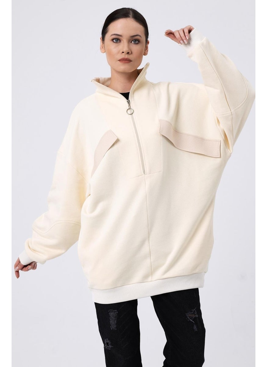 Oversize Sweatshirt with Embroidered Pocket B22-398A