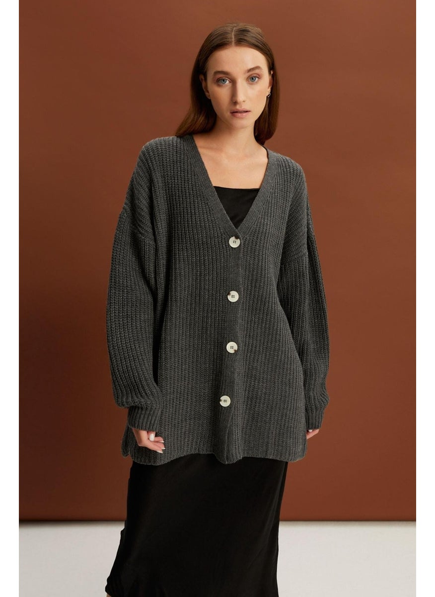 Buttoned Long Knit Cardigan (B22-5755-STD)