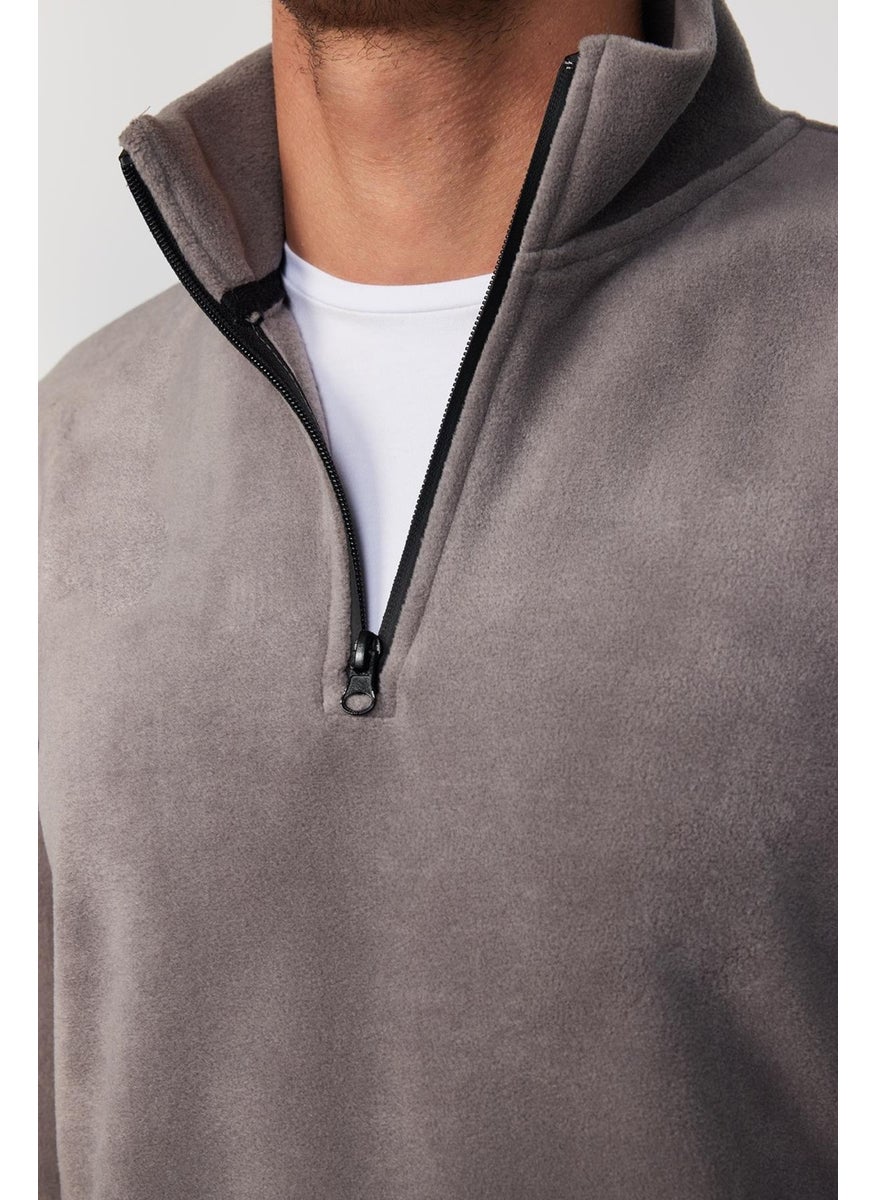 Men's Standard Fit Relaxed Cut Non-Pilling Cold Proof Gray Stand Collar Fleece Sweatshirt