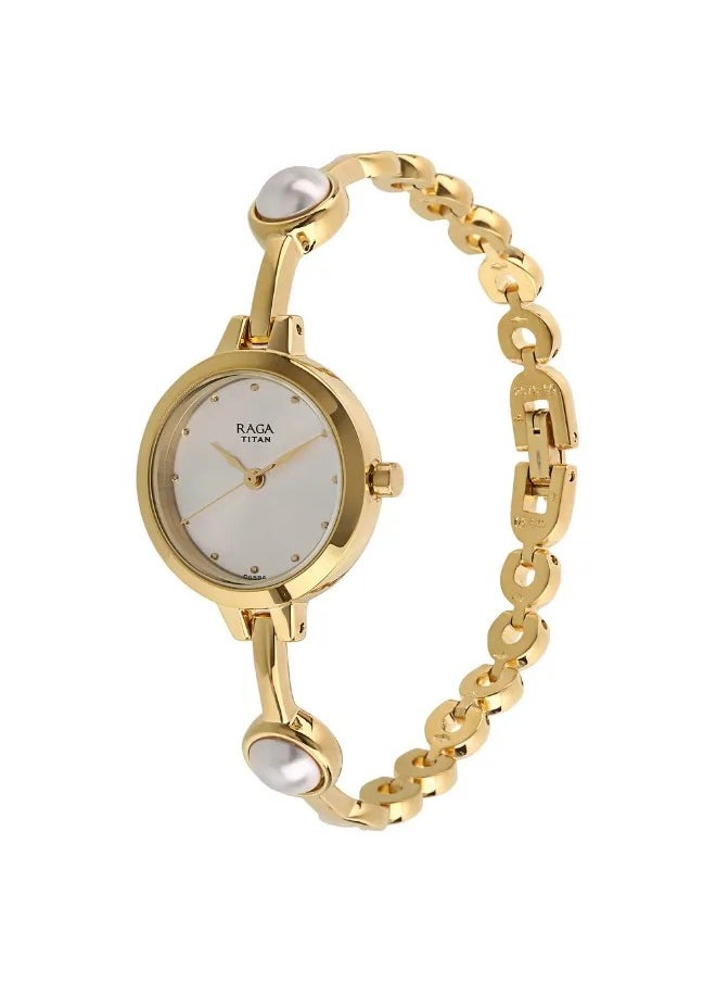 Women's Analog Round Shape Metal Wrist Watch - 2576YM01 - 32.7 Mm