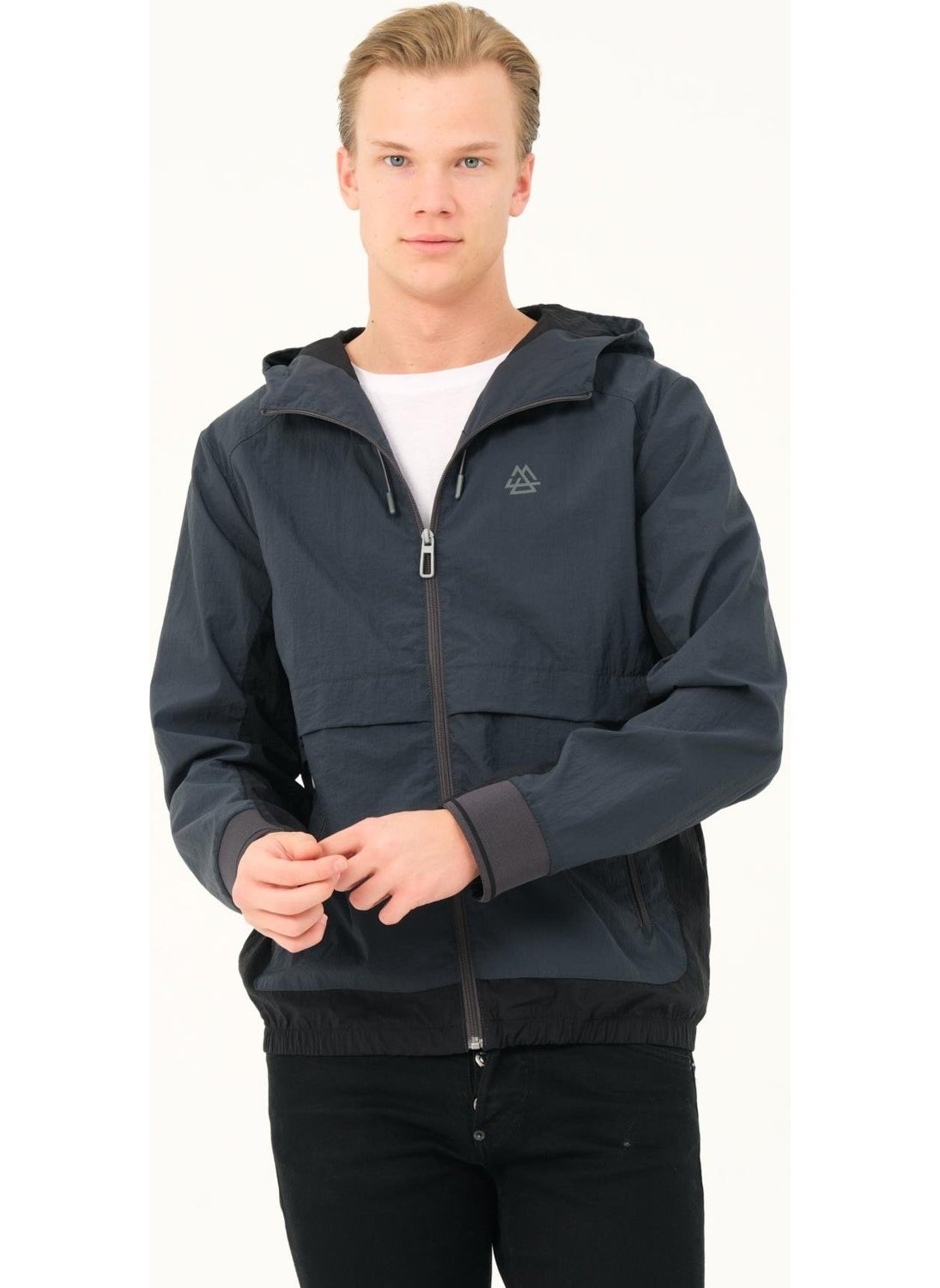 Peaks Windbreaker SP2402