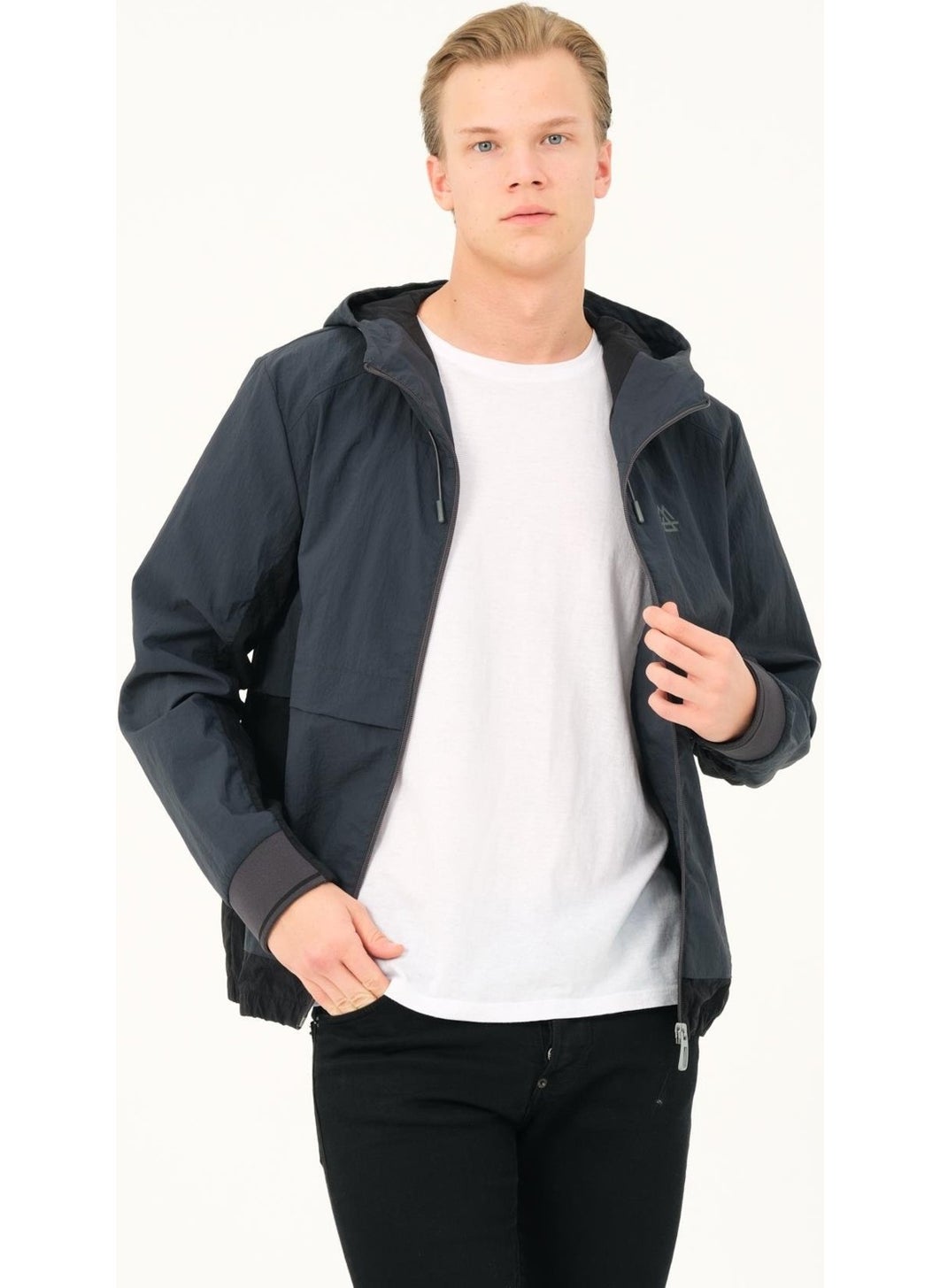 Peaks Windbreaker SP2402