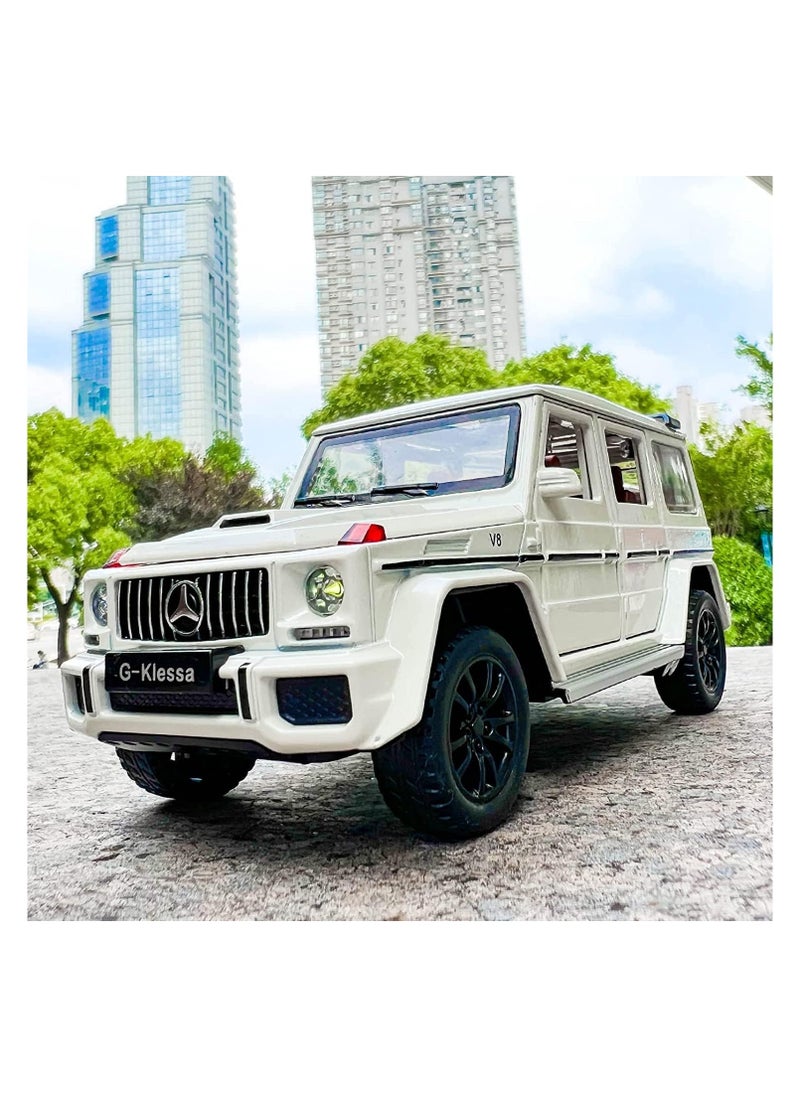 Mercedes Benz G63 AMG 1:24 Scale Diecast Model Car - Zinc Alloy Pull Back Toy with Sound and Light for Kids, Boys, Girls Gift (White)