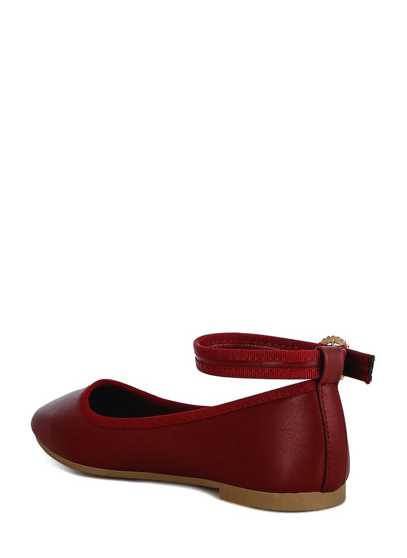 Ankle Strap Detail Ballet Flats in Burgundy