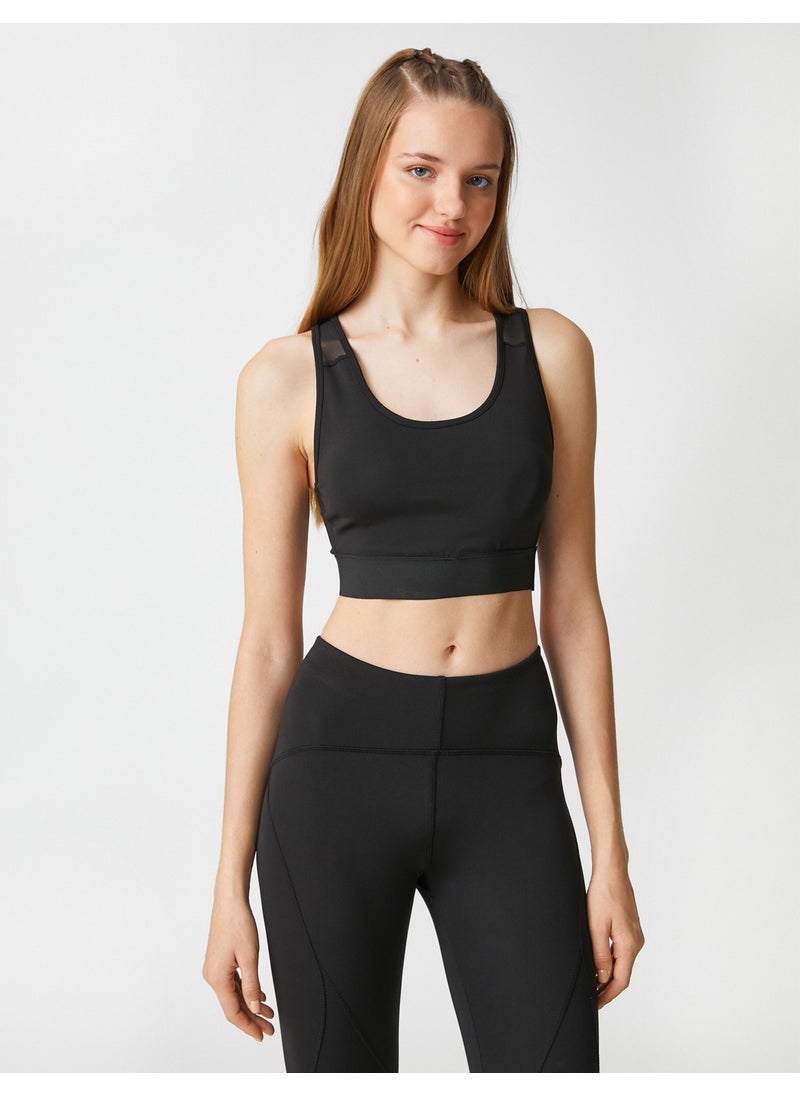 Sports Bra with Phone and Card Pocket Detail