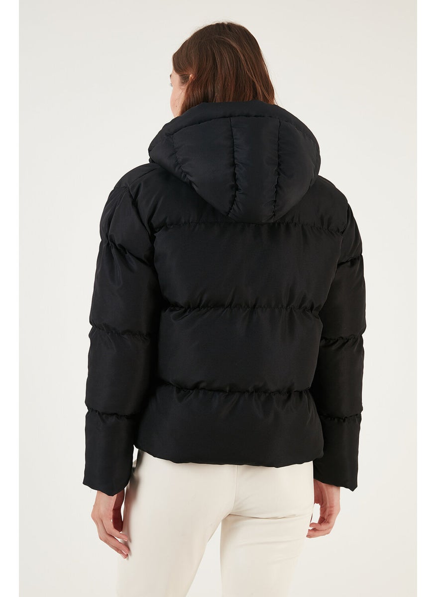 Pocket Hooded Regular Fit Puffer Coat Women's Coat 640Y002