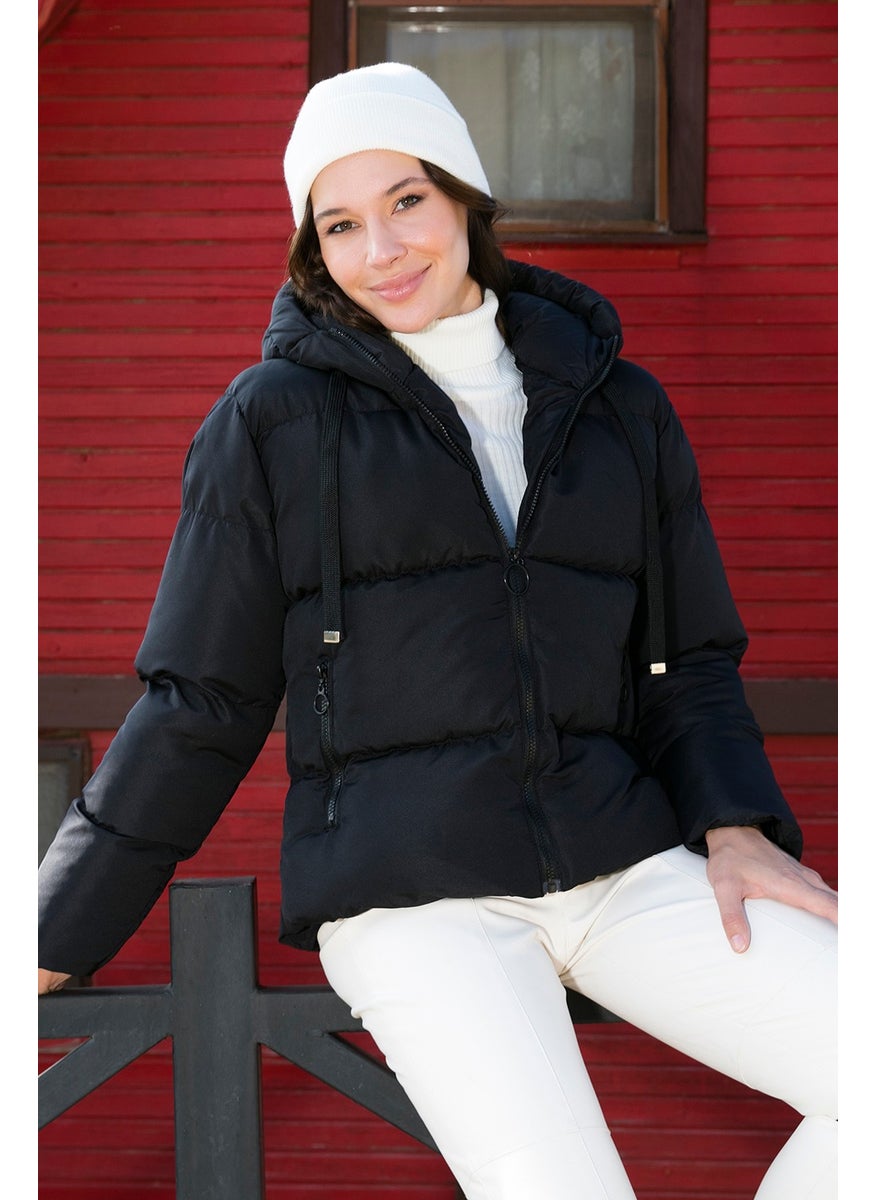 Pocket Hooded Regular Fit Puffer Coat Women's Coat 640Y002