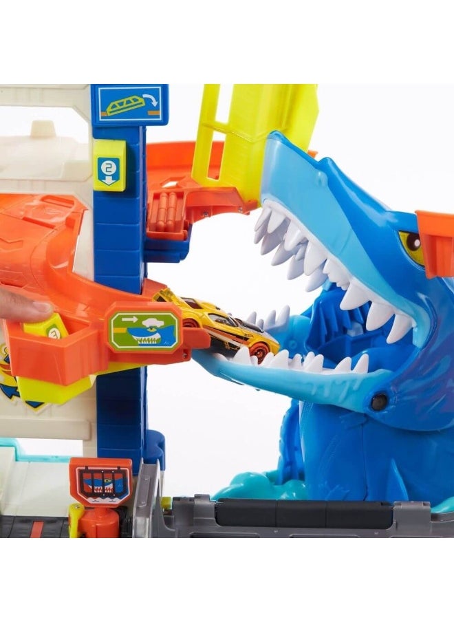 City Attacking Shark Escape Playset