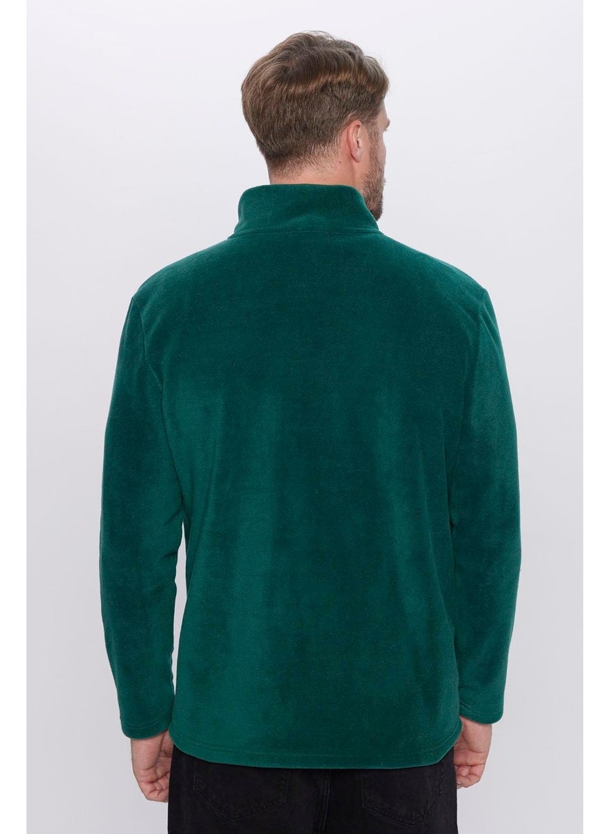 Men's Standard Fit Relaxed Cut Non-Pilling Cold Proof Green Stand Collar Fleece Sweatshirt