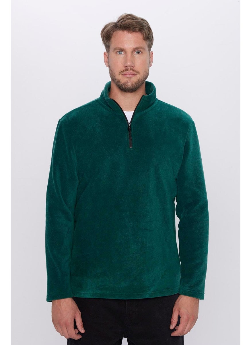 Men's Standard Fit Relaxed Cut Non-Pilling Cold Proof Green Stand Collar Fleece Sweatshirt