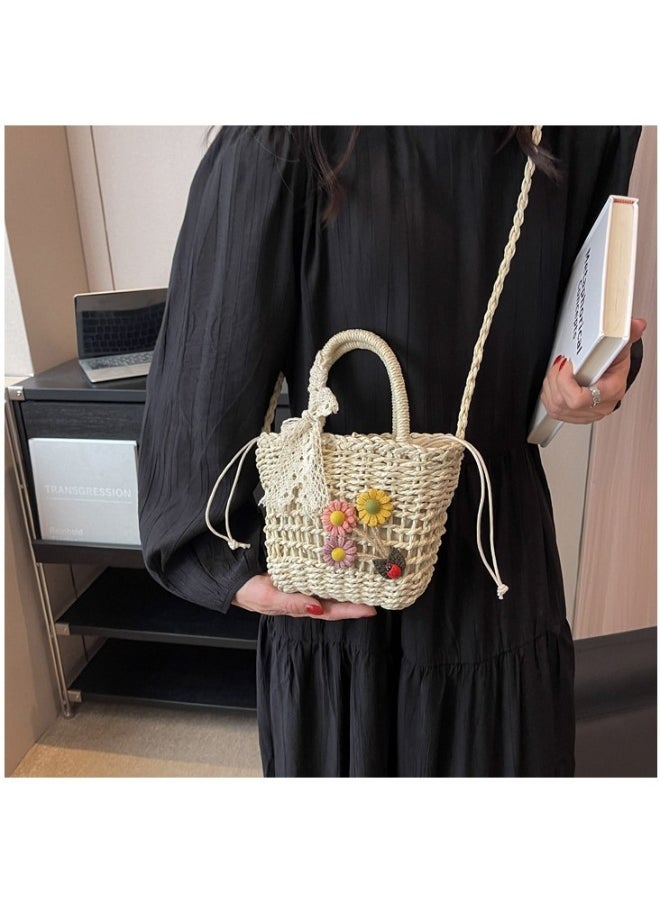 New Fashion Versatile Hollow Handbag