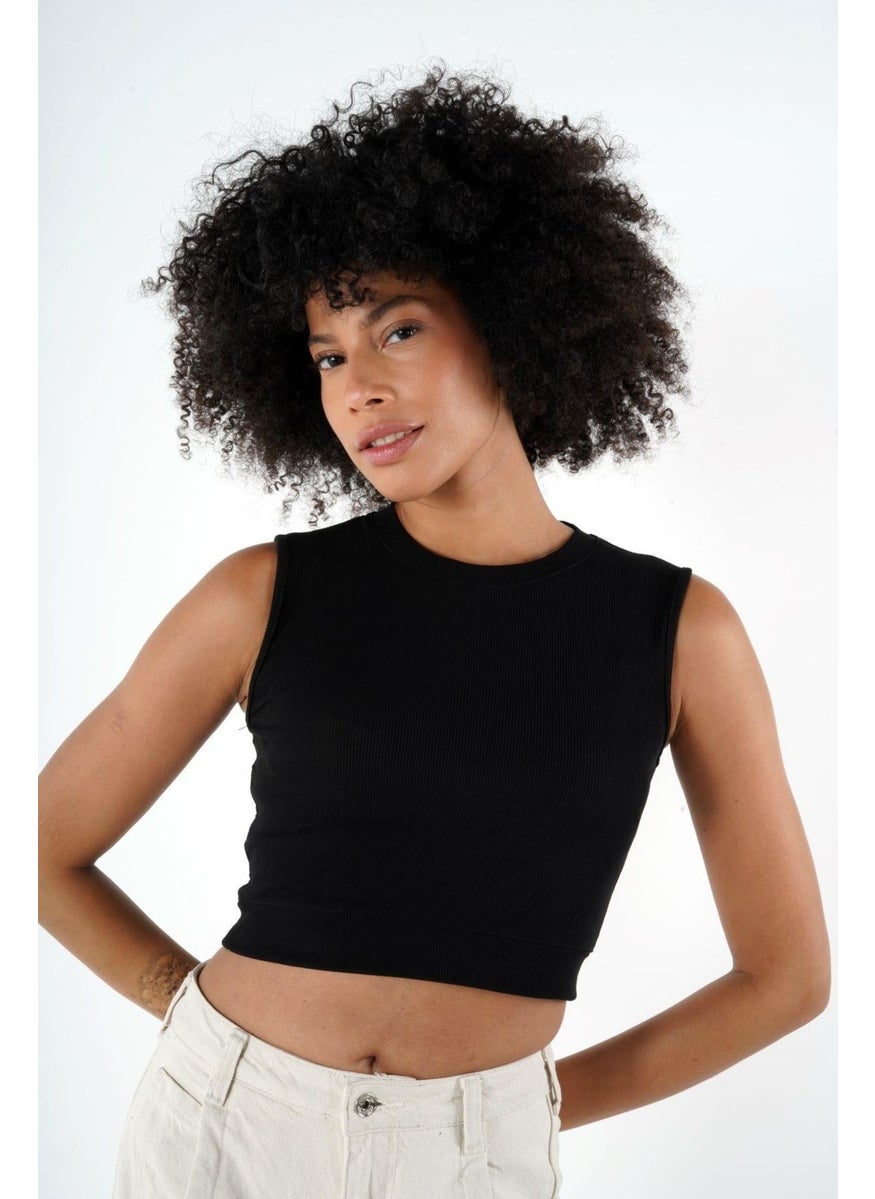 Crew Neck Sleeveless Ribbed Crop T-Shirt (B24-00219)