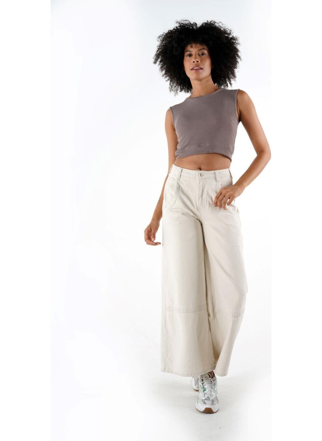 Crew Neck Sleeveless Ribbed Crop T-Shirt (B24-00219)