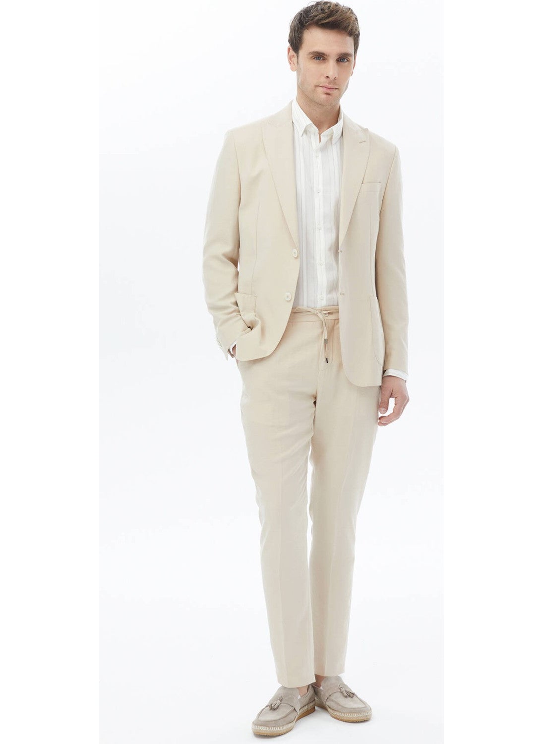 Beige Plain Modern Fit Suit